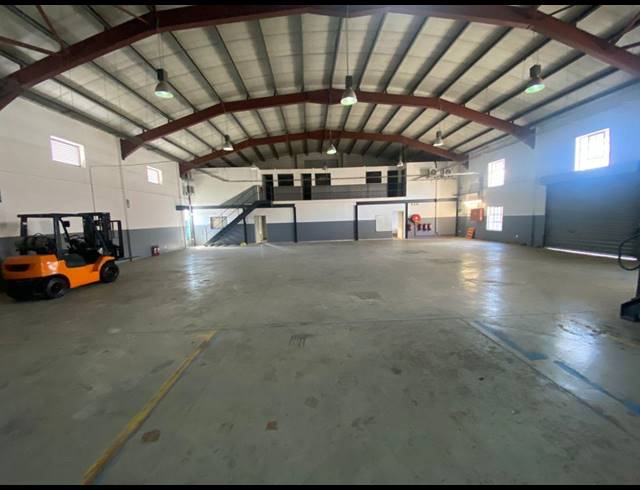 1,111M² WAREHOUSE TO LET IN PAARDEN EILAND